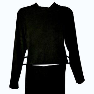 Soft ribbed lounge set in warm olive—stretchy, cozy, and easy for everyday wear.